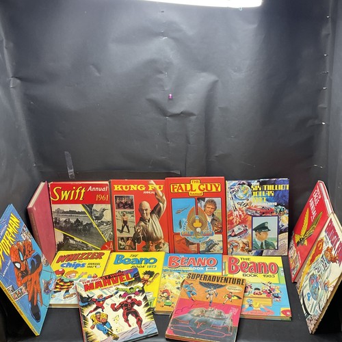 Vintage annual job lot - annual, bundle