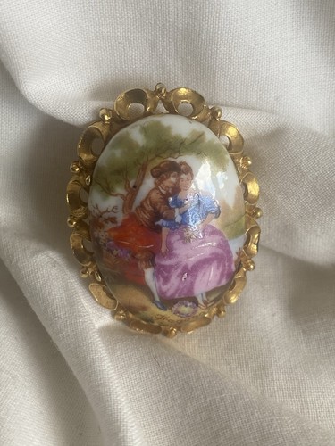Fragonard limoges brooch - limoges,