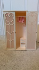 Vintage Sindy Pink wardrobe