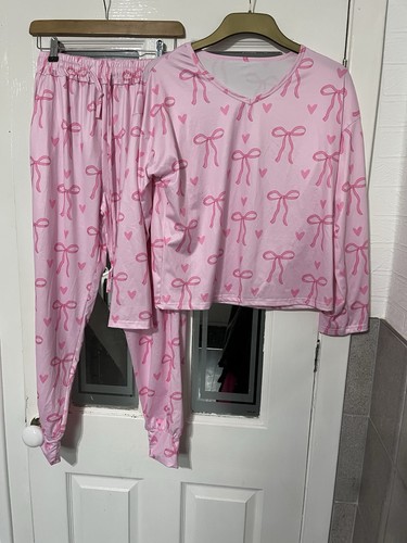 Ladies pyjamas size s - -, s/m