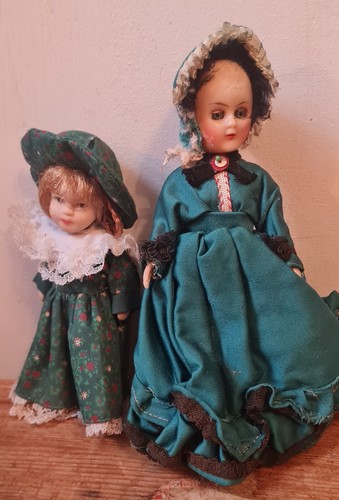 Antique collectors dolls - 2,