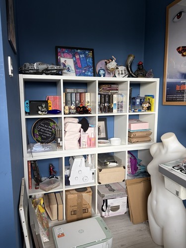 White box storage units - x,