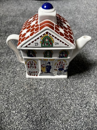 Wade teapot police - wade,