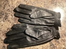 MENS SMALL/MEDIUM BLACK LEATHER DRIVING GLOVES. BRAND NEW.