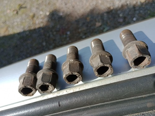 Volkswagen polo wheel nuts - wheel, x5