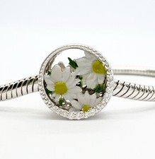 Daisy Flower Round Charm Bead