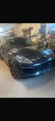 Porsche cayenne breaking 2022 - breaking,