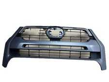 TOYOTA HILUX INVINCIBLE 2021 FRONT BUMPER GRILLE 53111-YP040 (6015)