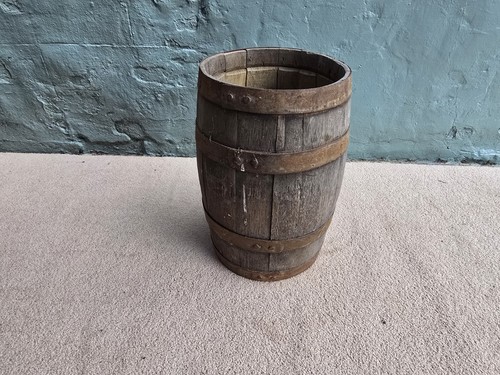 Small oak whisky barrel - small,