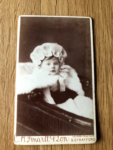Victorian cdv pretty girl - cdv, of