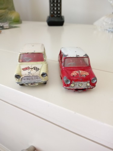 Pair vintage corgi - of,