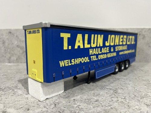 Corgi tri axle curtainside - corgi, tri-axle