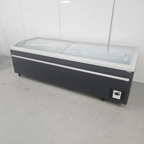 Supermarket display freezer - display,