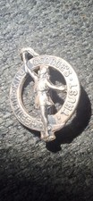 KING GEORGES JUBILEE TRUST pin badge  VINTAGE BADGE 