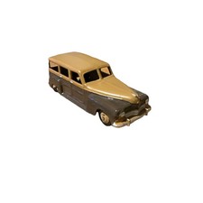 DINKY # 27F PLYMOUTH WOODY ESTATE CAR STATION WAGON DIECAST MODEL. 