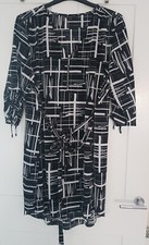 Peacocks ladies Black & White Print Dress & Belt Size 20 NEW
