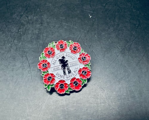 Poppie pin red flower badge - pin,