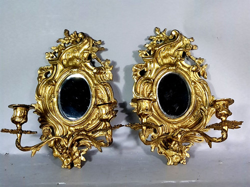 Pair antique gold metal - gold,