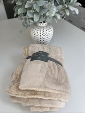 Cozee Home Velvetsoft Filled