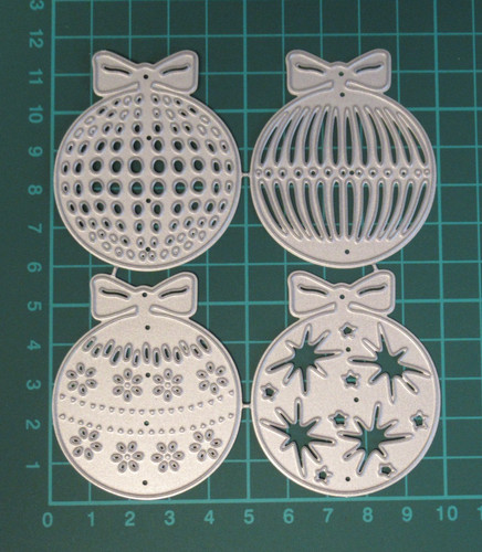 V479 piece christmas baubles - v479,