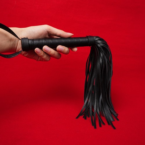 42cm leather flogger whip - pu,