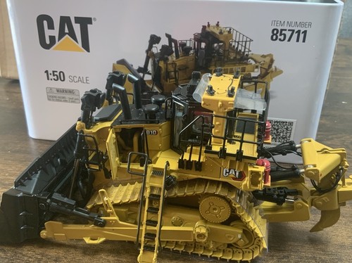 Diecast masters scale - scale, cat