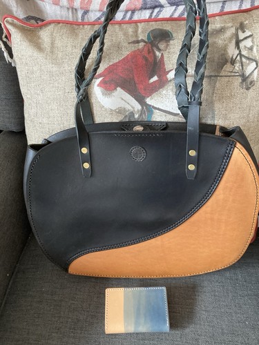 Saddle leather purse black and - black,