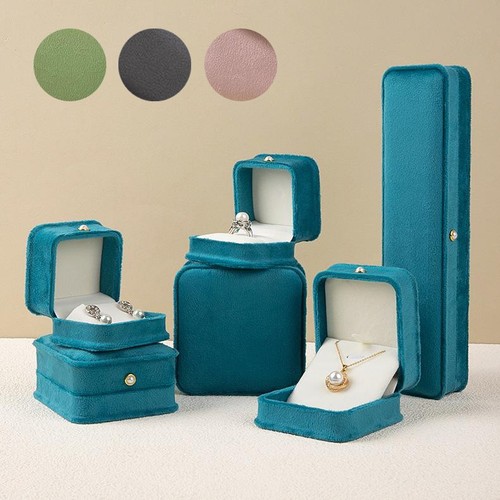 Luxurious velvet jewellery - luxurious,