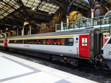 PHOTO  BR MKIIIB FIRST OPEN NO 11072 OF GREATER ANGLIA LOT 30982 BUILT AT BREL D