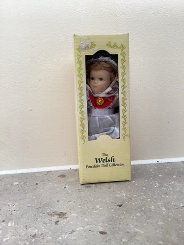 The welsh porcelain doll - welsh,