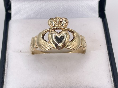 9ct gold hallmarked claddagh - gold,