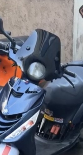 Piaggio zip wind sheild - wind,