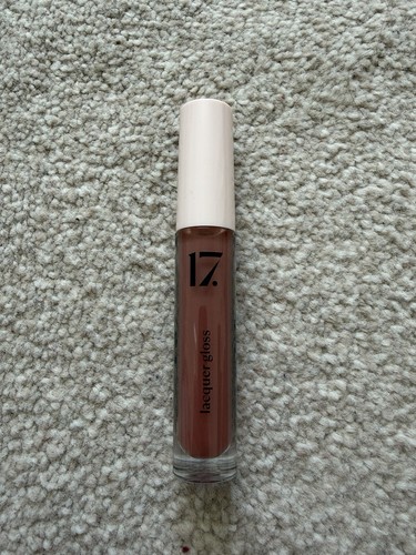 Lacquer lip gloss shade - 17,