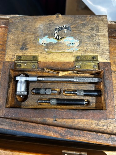 Moore wright 3 - wright, 1–3”
