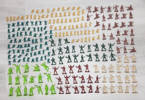 246 piece soldier figures - 246,