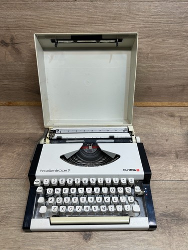 Vintage olympia traveller - olympia,