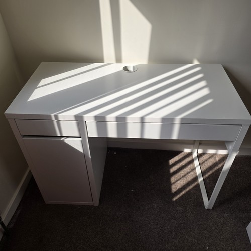 White desk with drawers - white,