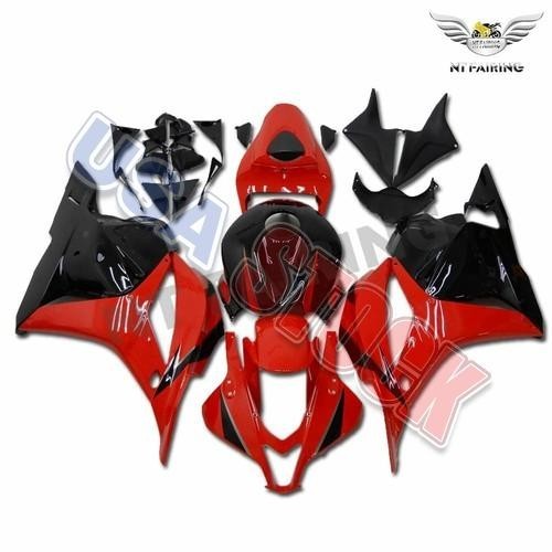 Stock red plastics - us,
