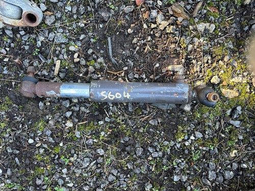 Massey ferguson steering ram - ferguson,