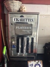 machine for cigarettes Vintage (glass Broken)