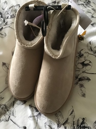 Primark boots new with - new, tags