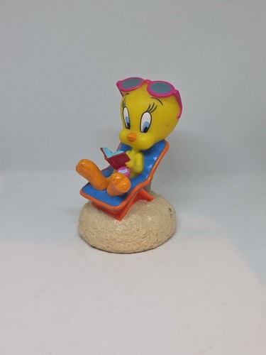 Tweety bird pie figure - bird,