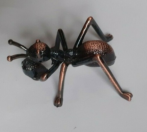 Ari metal ant - 'ari',