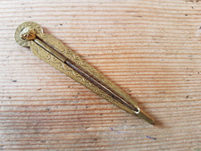 Antique retractable crochet