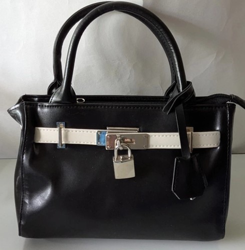 Black white zip - small, "