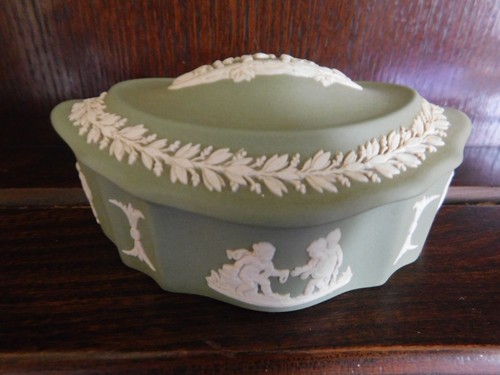 Wedgwood oval green - wedgwood,