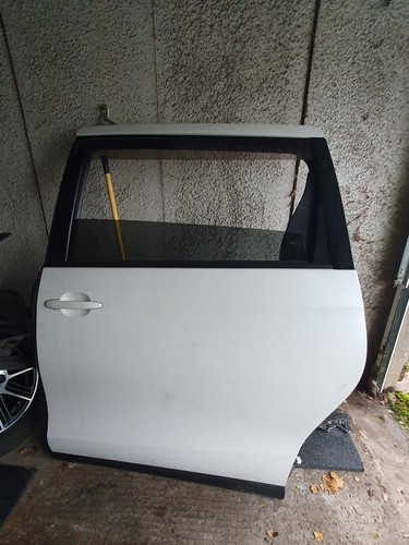 Toyota estima passenger side - passenger,