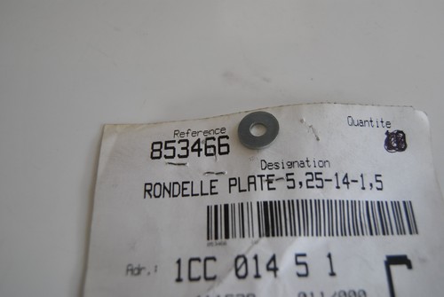 Front fender washer - front,