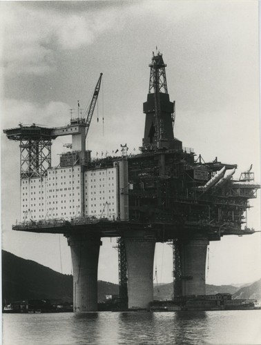 Statfjord oil rig - rig, north