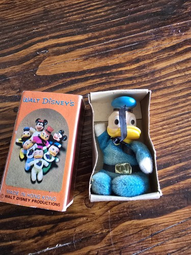 Walt disney donald duck - walt,